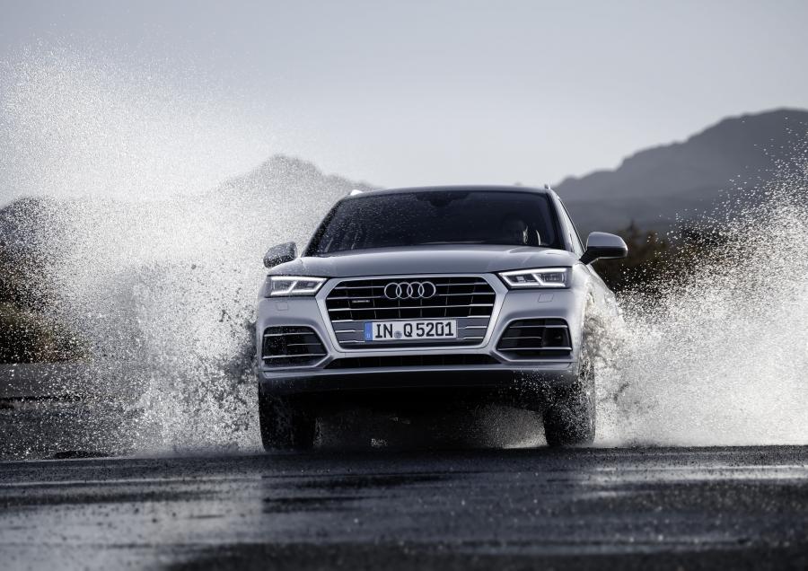  Audi Q5 TDI Quattro S-Line 2016 года  (WW) (фото 4 из 48)